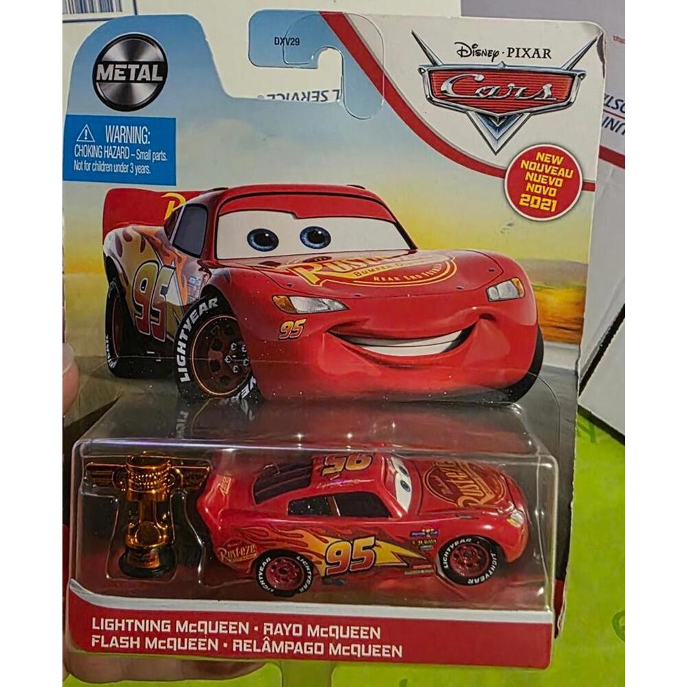 Disney Pixar Cars Lightning McQueen Diecast Metal Car with Trophy 2021